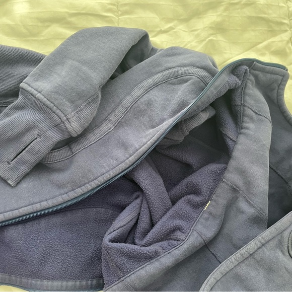 Purple lululemon jacket no tags - Picture 4 of 5